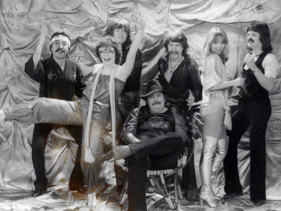 Neoton Familia - Nők Lapja