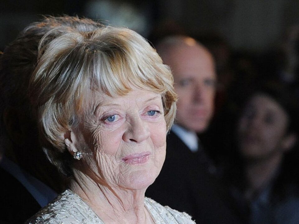 meghalt Maggie Smith