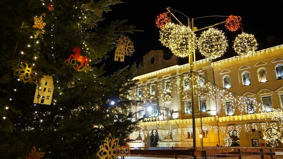 Óbuda, Advent, Óbuda – Békásmegyer Polgármesteri Hivatal