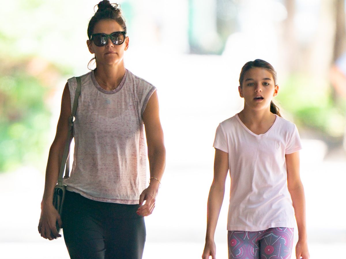 suri cruise névváltoztatás tom cruise