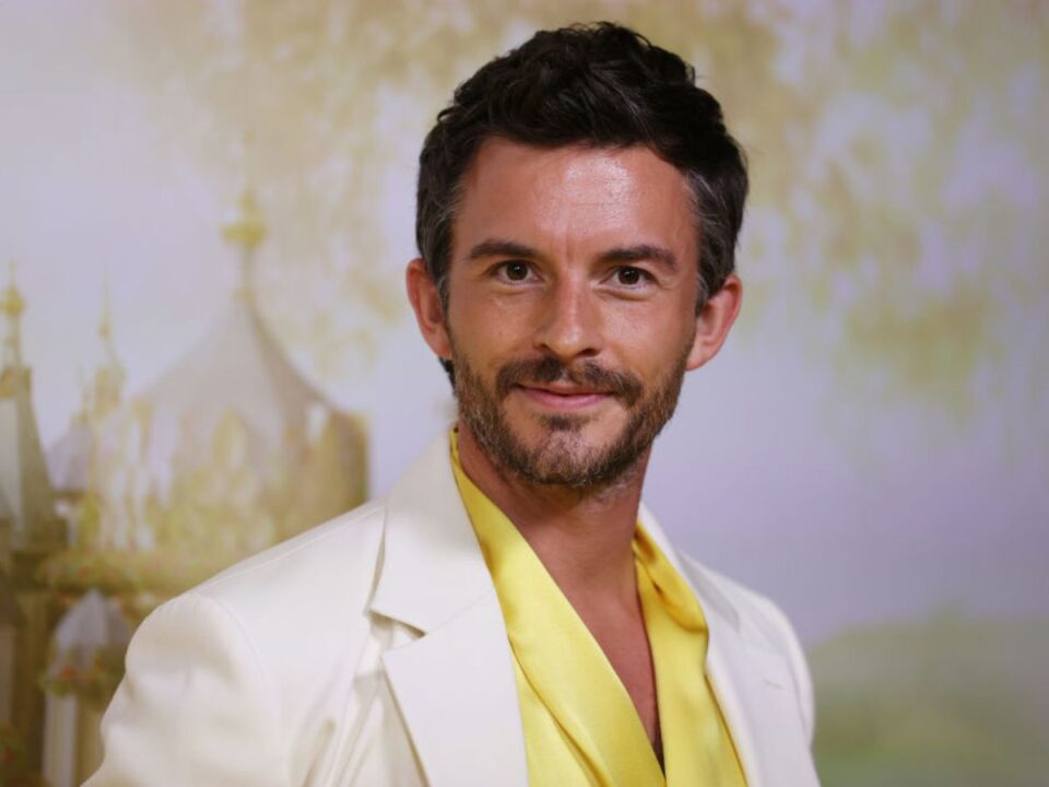 Jonathan Bailey - Nők Lapja Jonathan Bailey