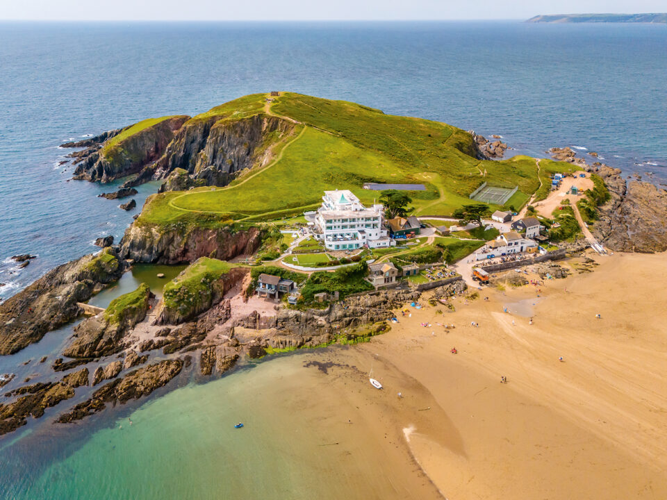 Luxury hotel on Burgh Island in Devon - Nők Lapja