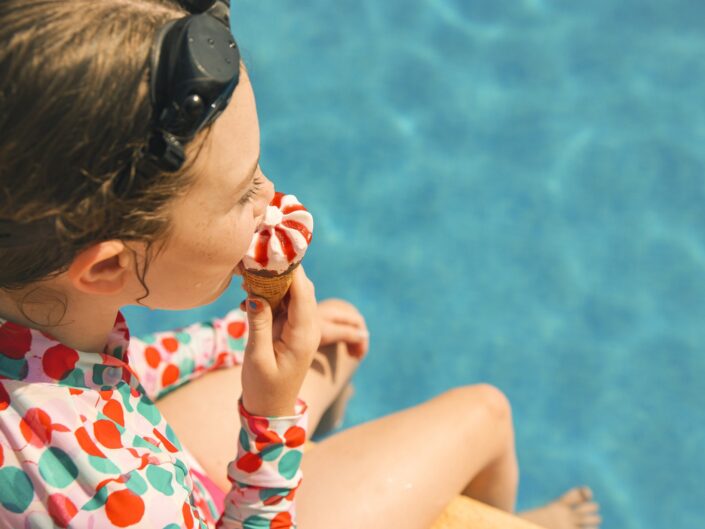 életet menthet strandolási szabályok fürdőruha