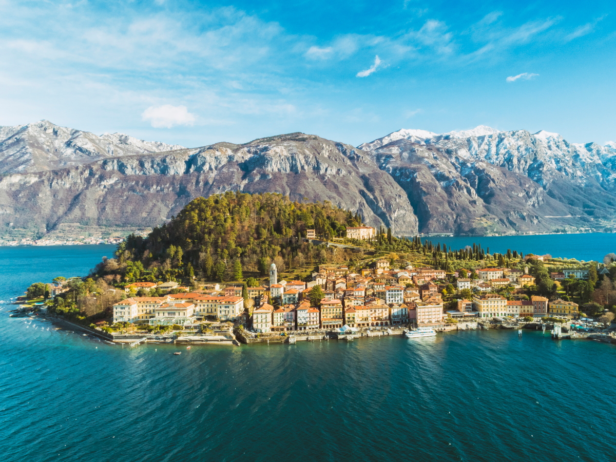 Italy Lombardy Aerial view of Bellagio and Lake Como - Nők Lapja - Nők Lapja