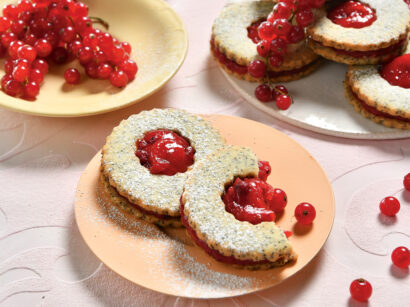 mákos linzer ribizlikrémmel