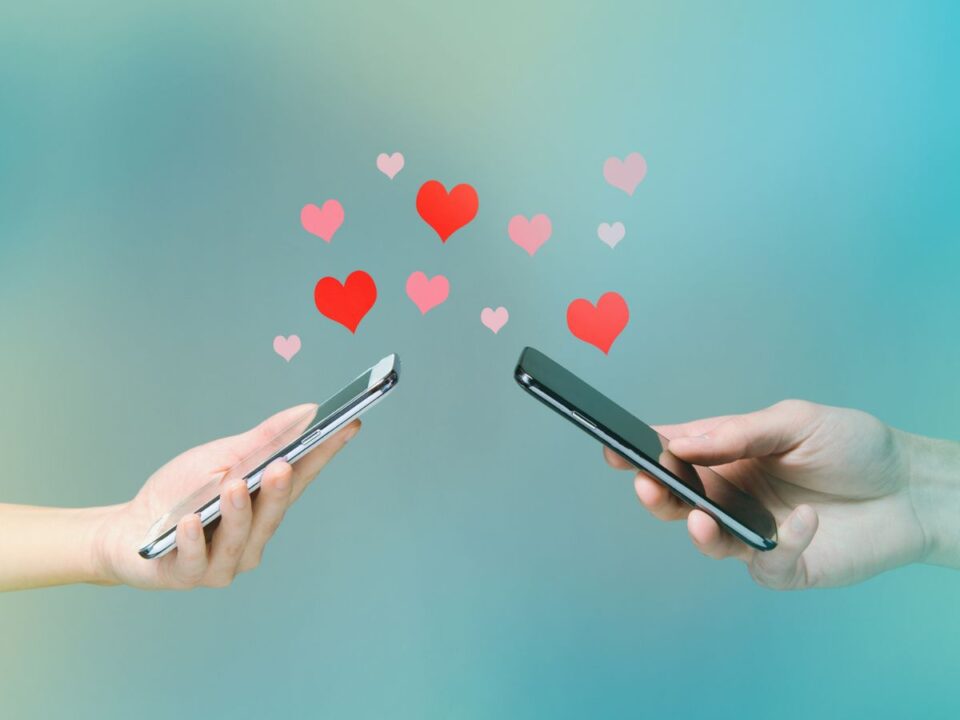 párkapcsolat telefon jelszó megosztása bizalom