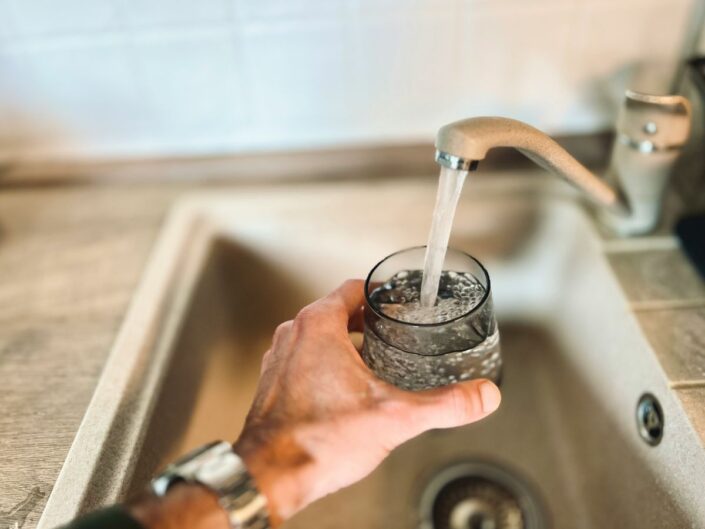 csapvíz, víz, ivás, vízivás, hidratálás