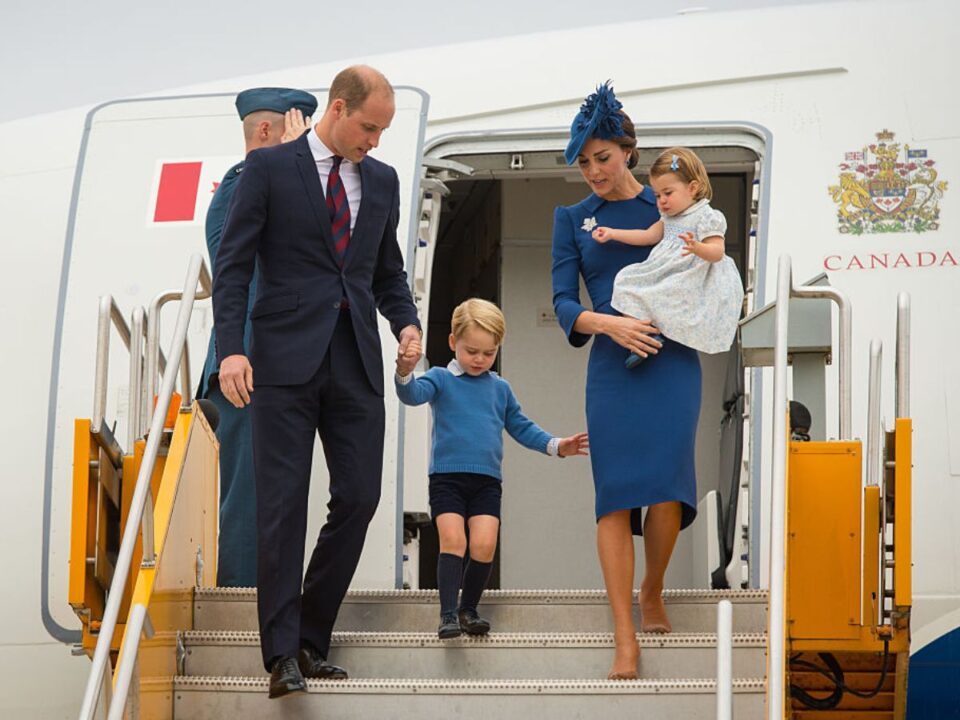 György herceg 12 éves születésnap furcsa szabály protokoll repülés