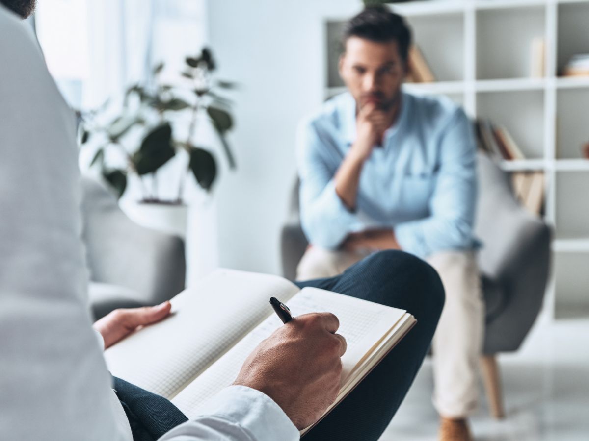 pszichológus férfi