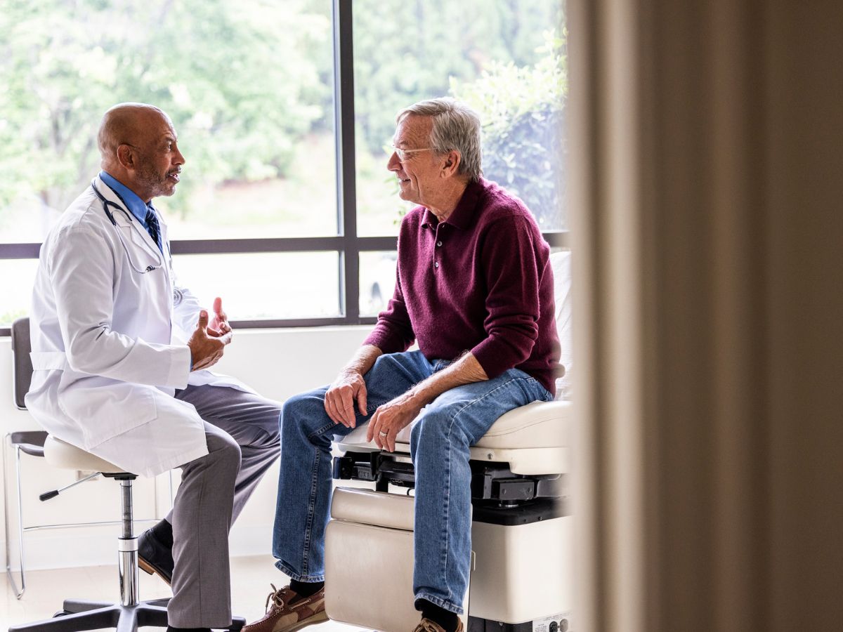 orvos férfi páciens