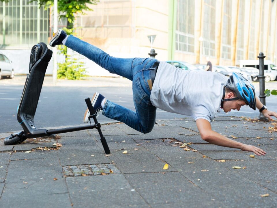 elektromos roller baleset