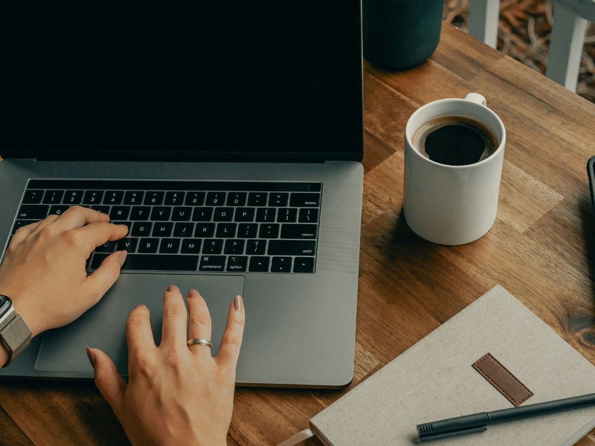 csillagjegy-augusztus-valtozas-asztrologia - Nők Lapja munka, laptop, tervezés