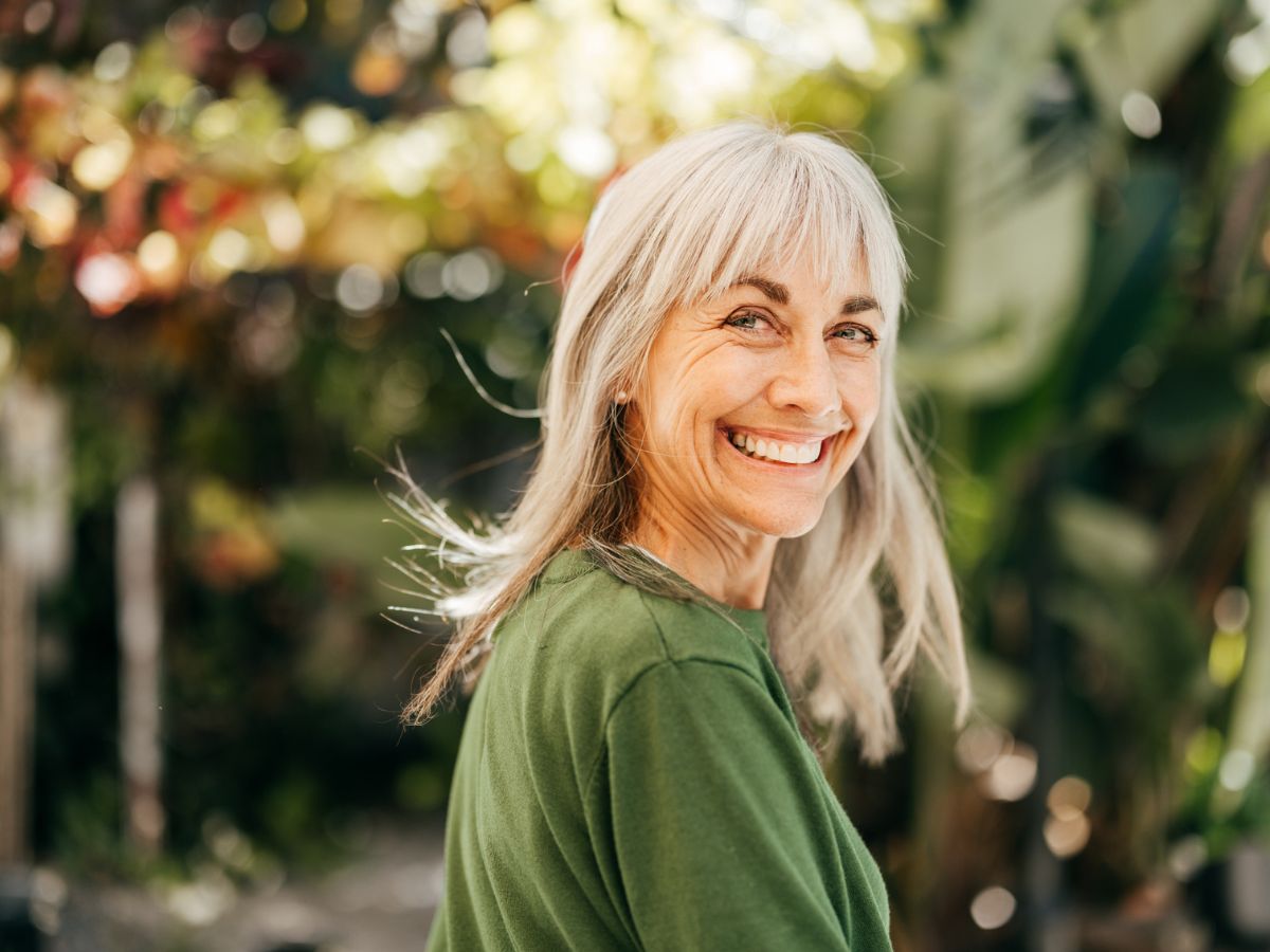 boldog nő, egészséges öregedés