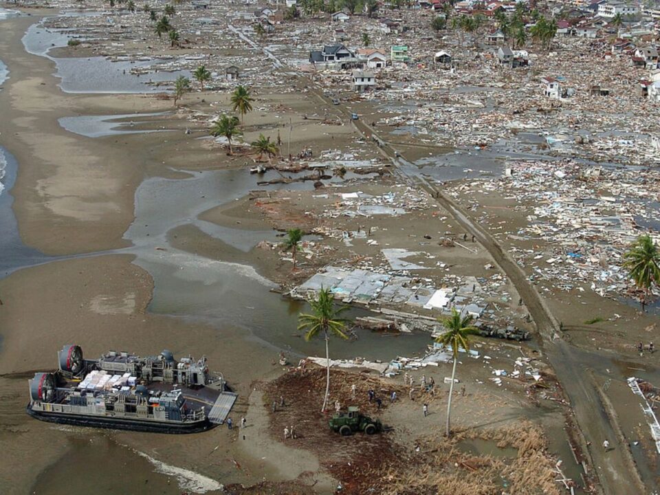 A 2004-es indiai-óceáni cunami több mint 150 000 ember halálát okozta 