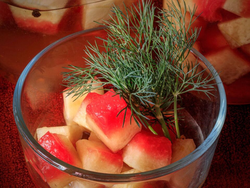 gorogdinnye-heja-mennyi-mindenre-jo - Nők Lapja görögdinnye héja ecetben pácolva, borssal és kaporral