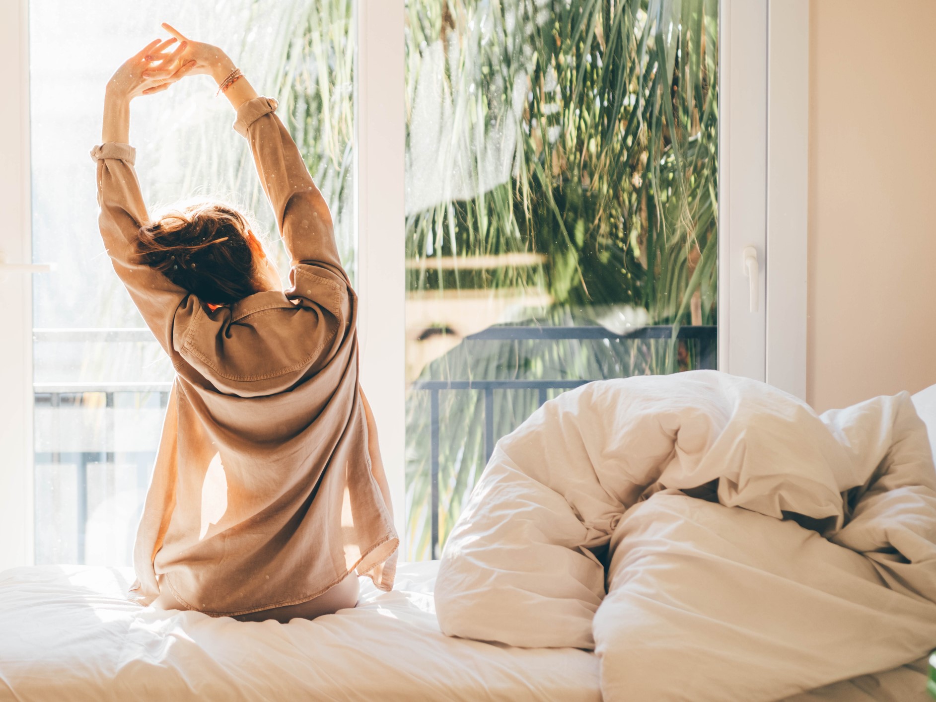 kipihenten ébredő nő