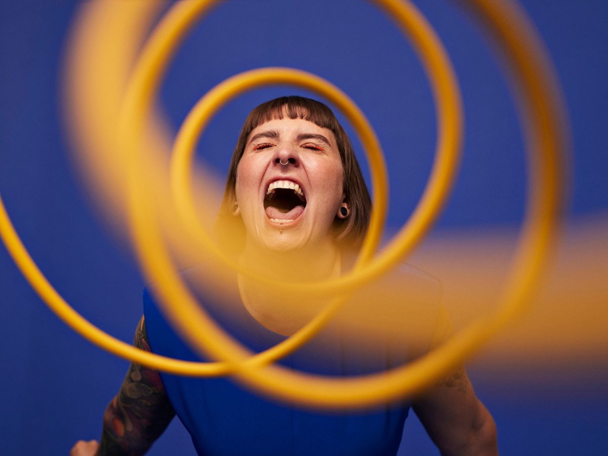 nő ordít kiált düh