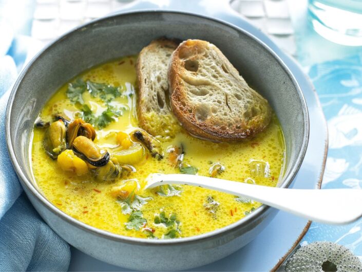 sáfrányos tengeri halleves