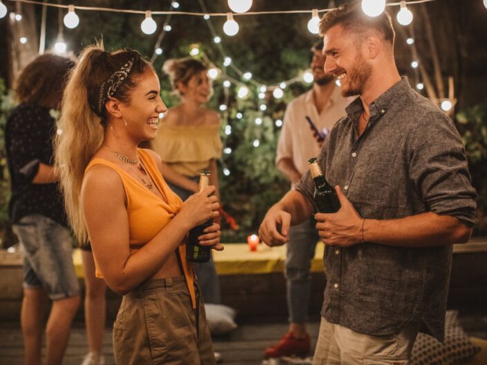 nő és férfi találkozik