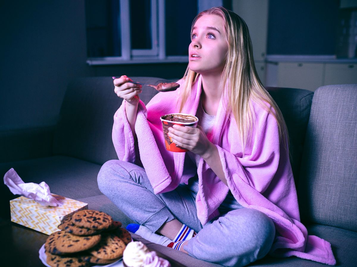 ezert-ebredunk-puffadt-arccal - Nők Lapja - Nők Lapja édesség evés