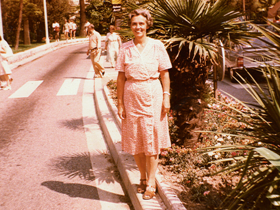 Scan0002a - Nők Lapja