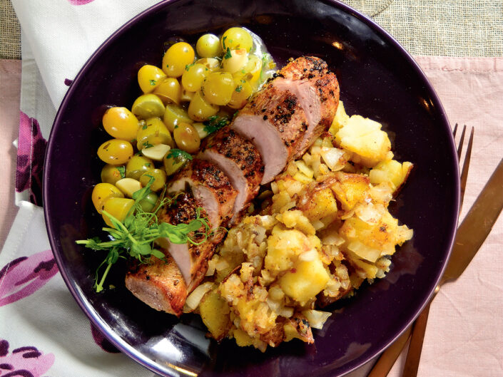 Sertésszűz szőlős, fokhagymás, fehérboros raguval