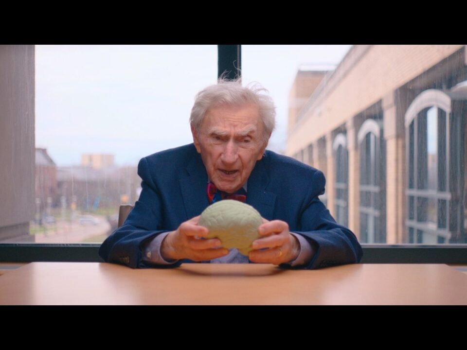 Dr. Howard Tucker, a világ legidősebb orvosa