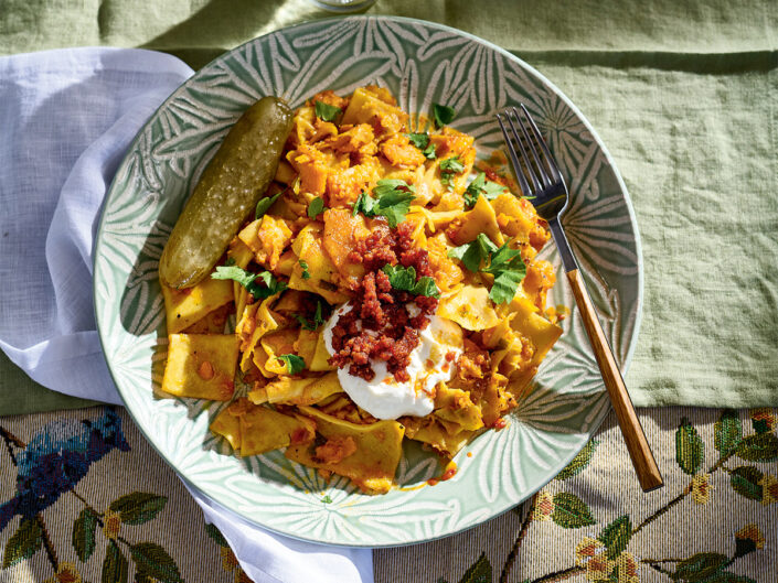 Édesburgonyás tészta kolbászmorzsával