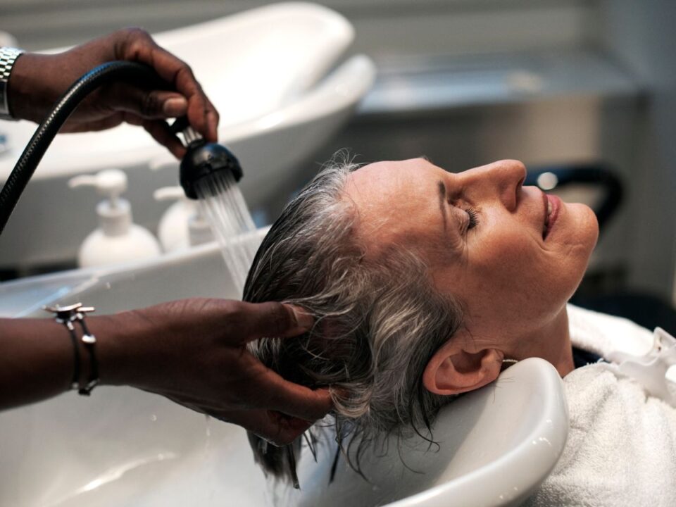 hajmosás fodrásznál