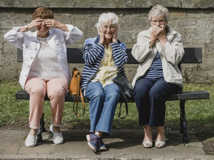 3 idős nő