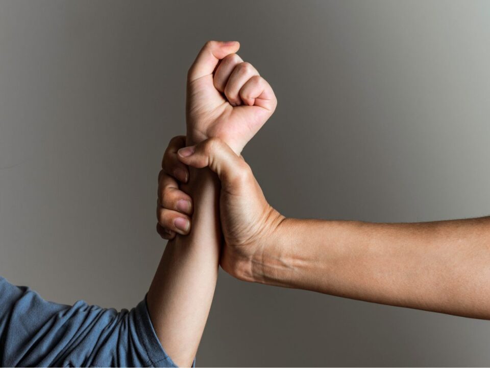 gyerekbantalmazas-segitsegnyujtas - Nők Lapja bántalmazás fizikai erőszak