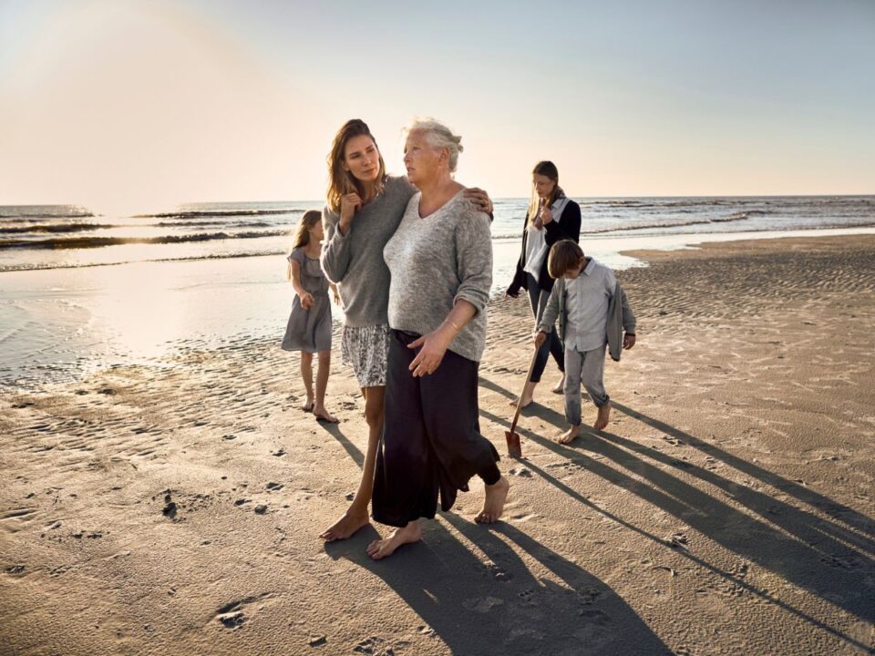 idősebb nagyszülők unoka család szendvicsgeneráció változások
