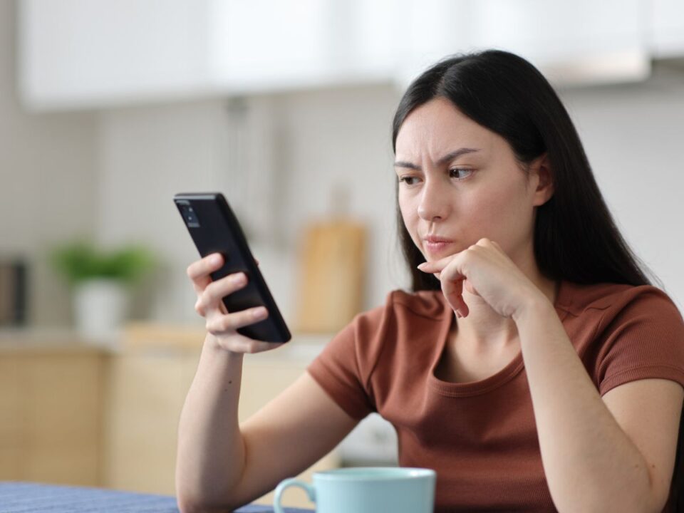 okostelefon, adathalászat, kiberbiztonság