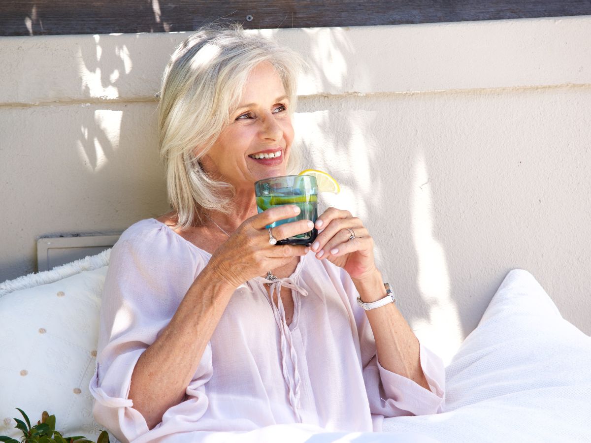 Magabiztos 50-es nő