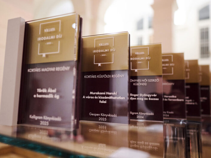 Nők Lapja Irodalmi Díj