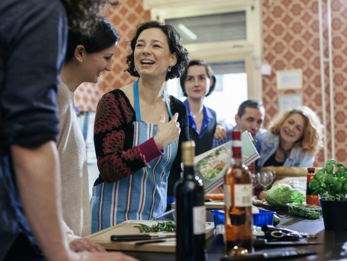 boldog emberek főznek