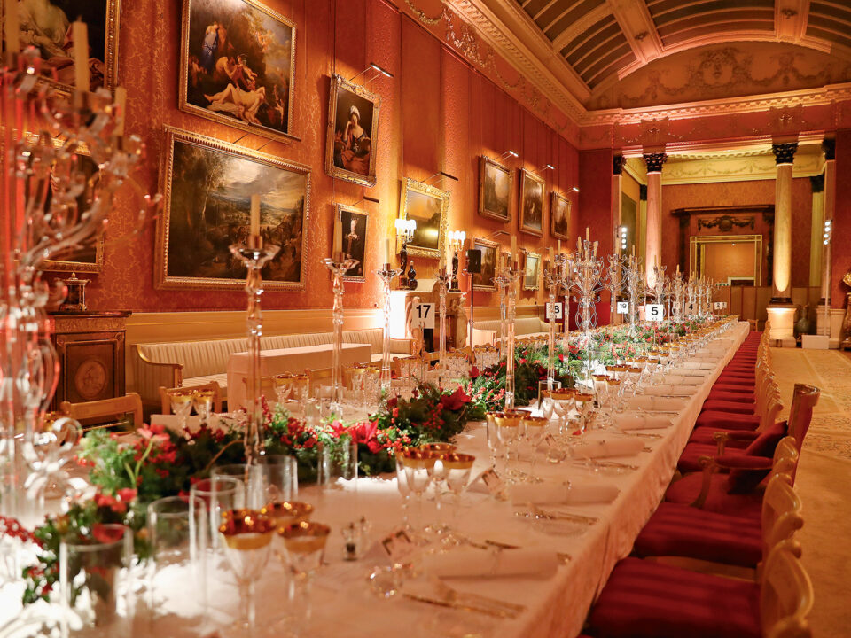 III. Károly ebéd Buckingham-palota