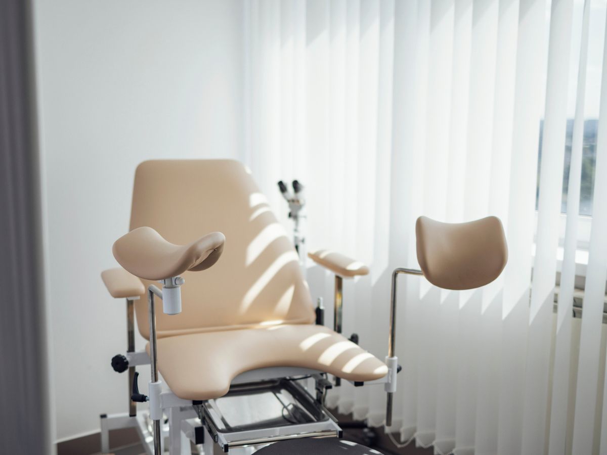 nőgyógyászati rendelő szék