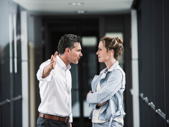 elnyomó csillagjegyek