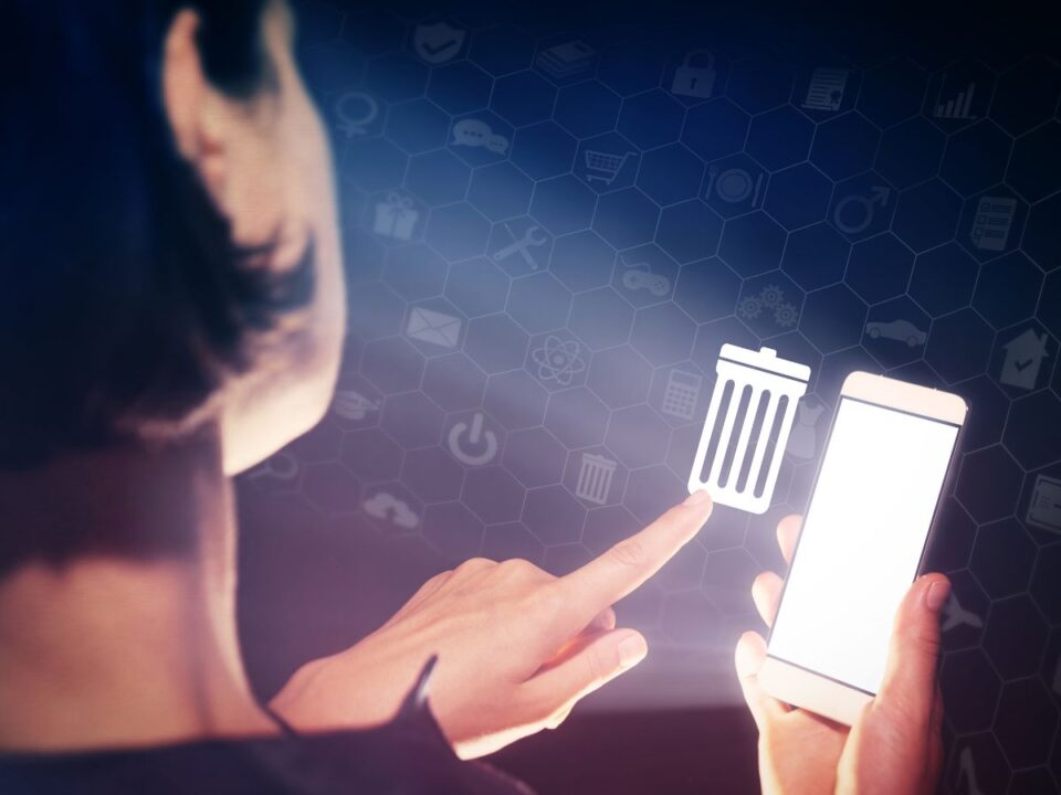 adatlopás applikáció törlése biztonság mobiltelefon