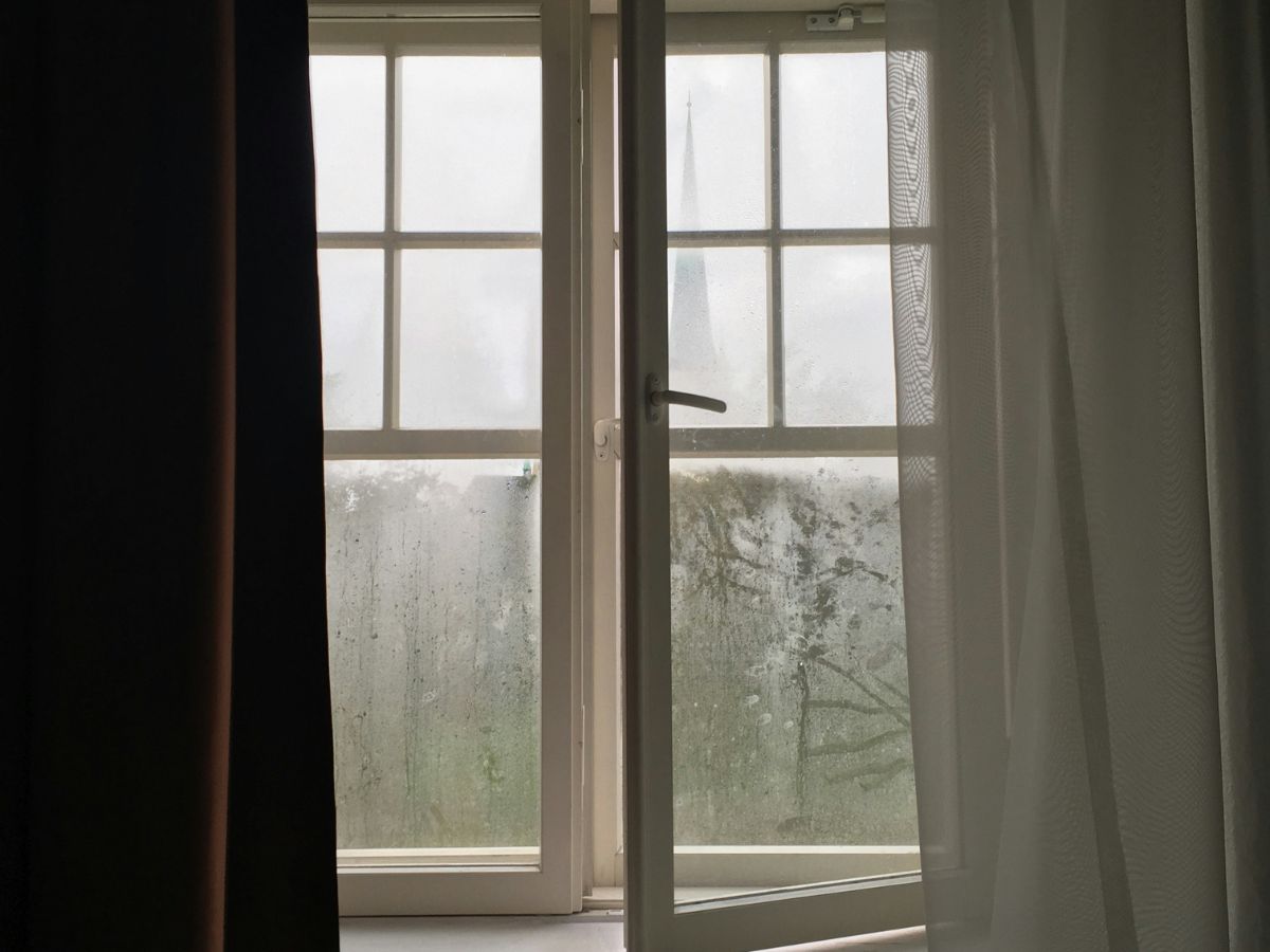 nyitott ablak, szellőztetés