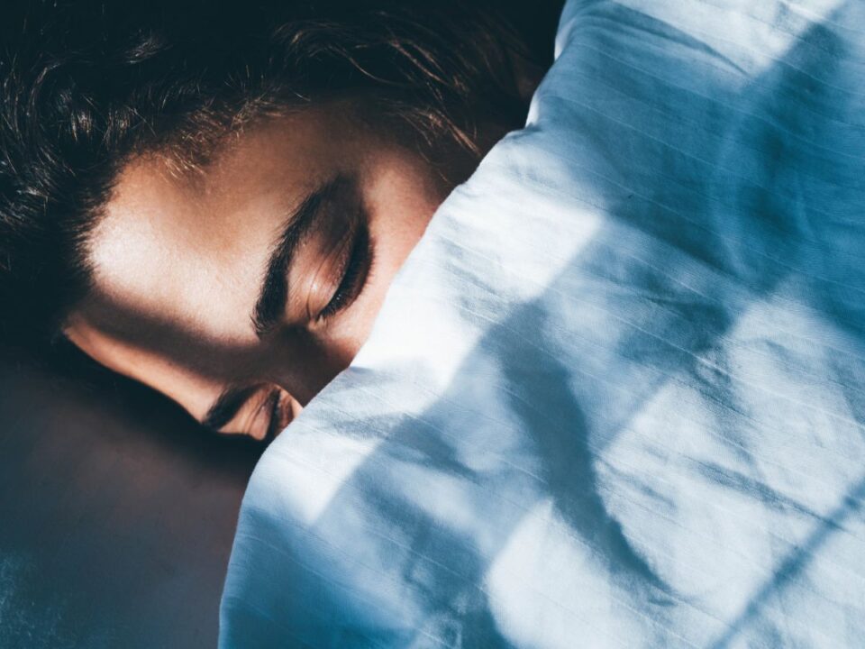 éjszaka rossz alvás fényhatás szívelégtelenség egészség