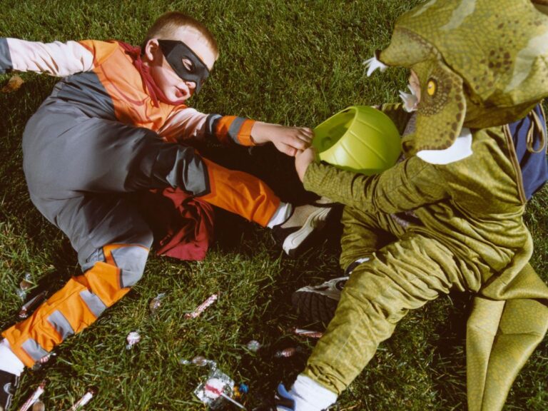 verekedő agresszív gyerek