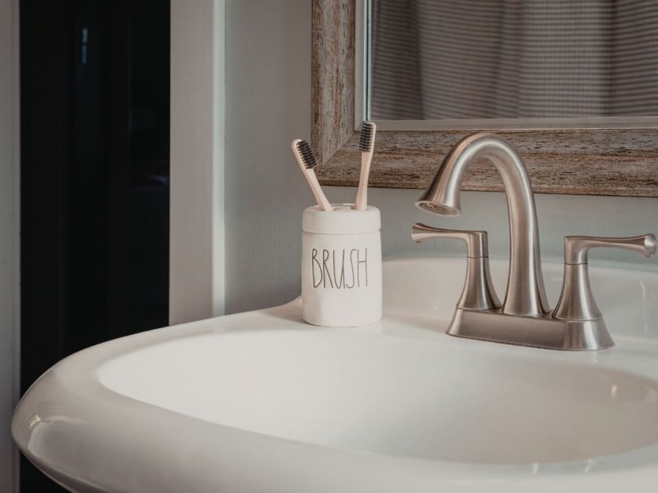 fogkefetartó a csapon