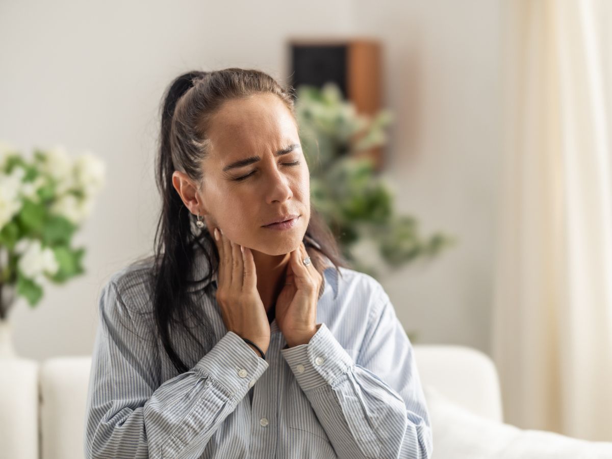 nő nyak otthon fájdalom