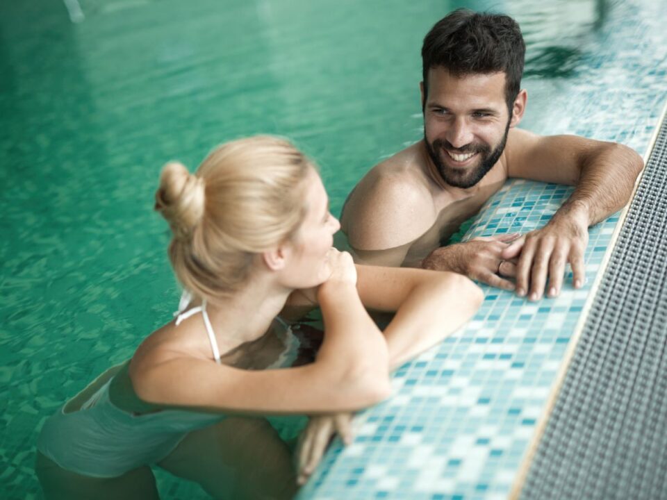 salvus-gyogyviz-hatasai - Nők Lapja nő férfi gyógyvízes medence