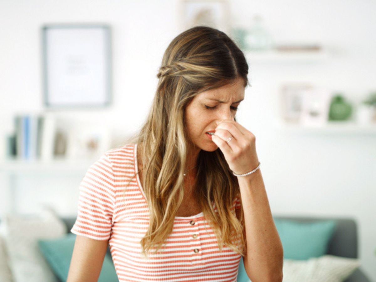 fiatal nő orr büdös szag