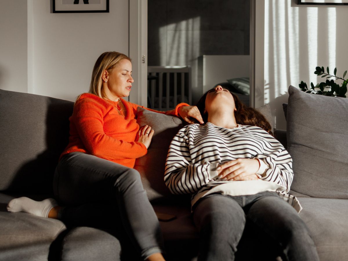 szülő és gyerek beszélget