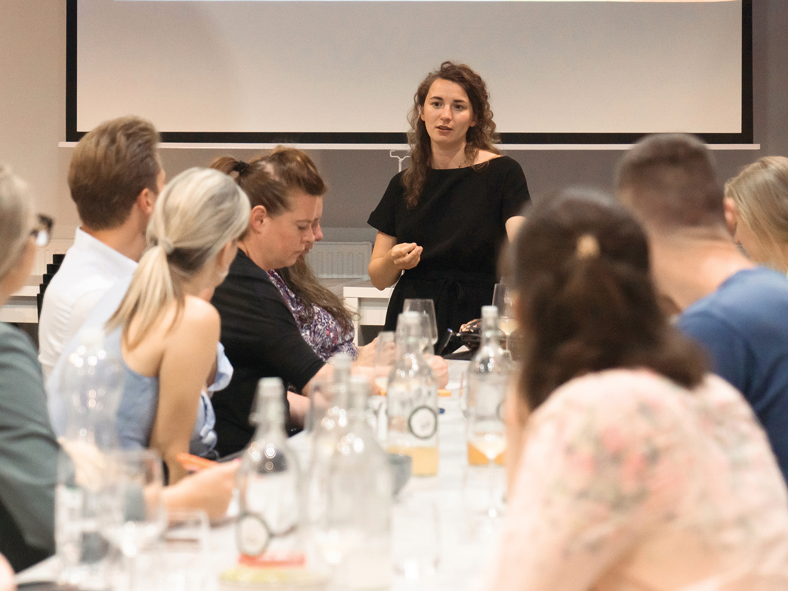 Takáts Lívia - Workshop közben copy - Nők Lapja - Nők Lapja