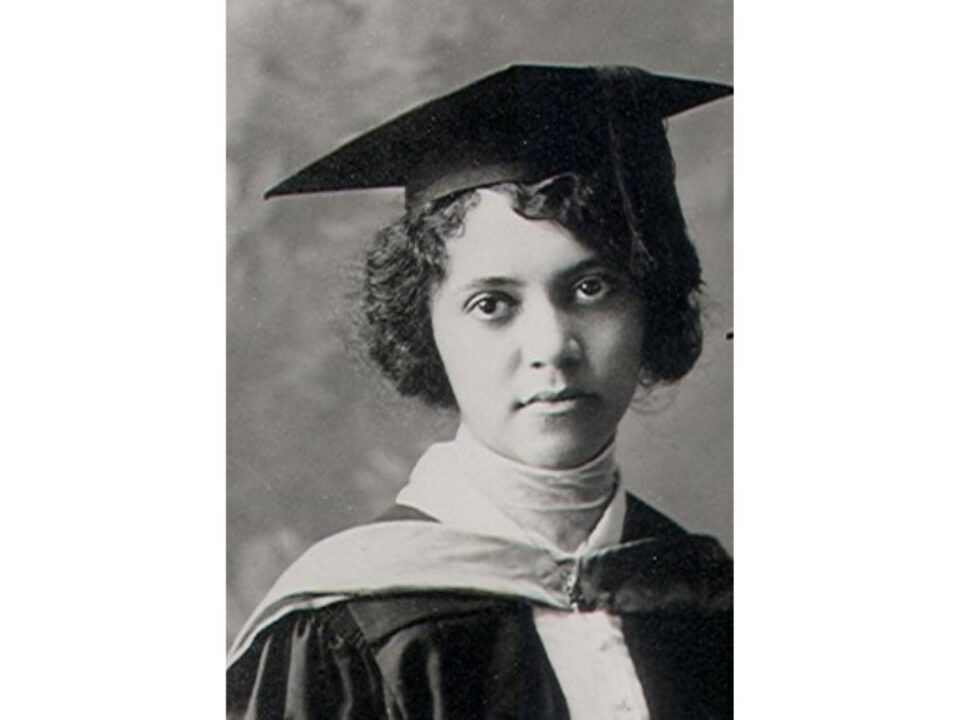 alice-augusta-ball-tortenete - Nők Lapja Alice Augusta Ball